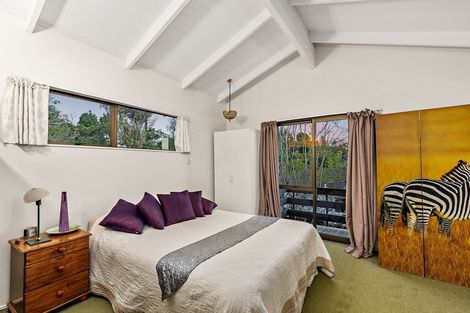 Photo of property in 42 Holyoake Place, Chatswood, Auckland, 0626