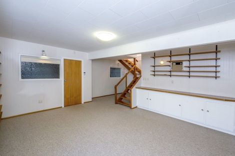 Photo of property in 18 Kawau Grove, Waikanae Beach, Waikanae, 5036