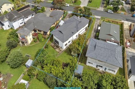 Photo of property in 20 Gulf Crest, Bucklands Beach, Auckland, 2012