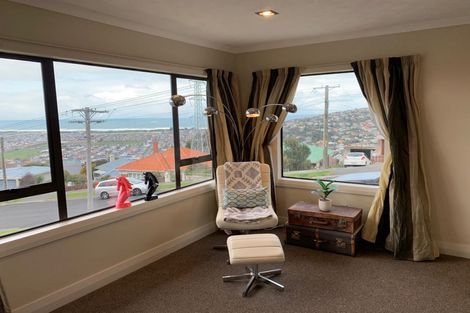 Photo of property in 90 Oakwood Avenue, Maryhill, Dunedin, 9011