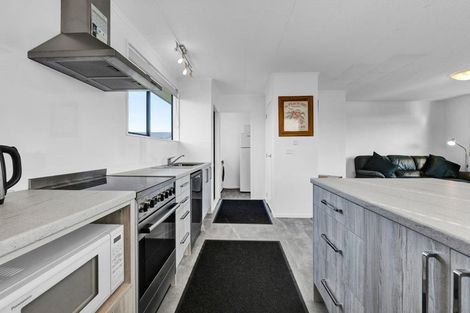 Photo of property in 18 Pohutukawa Drive, Opunake, 4616