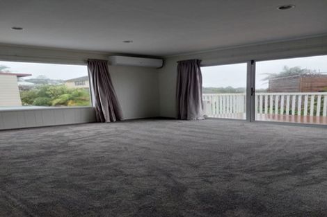 Photo of property in 1/41 Masterton Road, Rothesay Bay, Auckland, 0630