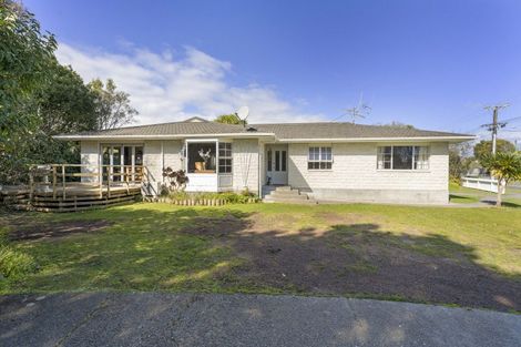 Photo of property in 100 Waerenga Road, Otaki, 5512
