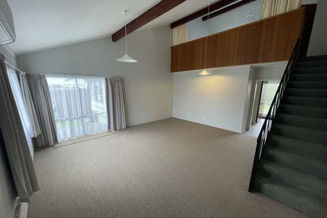 Photo of property in 2/93 Victoria Street, Cambridge, 3434