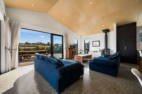 Photo of property in 6 Mcneil Crescent, Wanaka, 9305