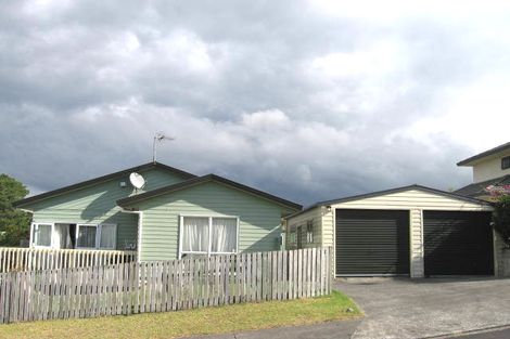 Photo of property in 2 Stockton Place, Glendene, Auckland, 0602