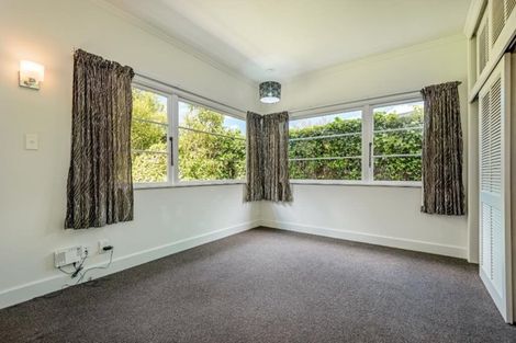 Photo of property in 4 Awatea Terrace, Hokowhitu, Palmerston North, 4410