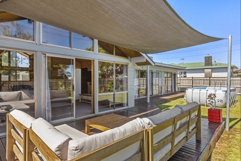 Photo of property in 12 Woodleigh Street, Frankleigh Park, New Plymouth, 4310