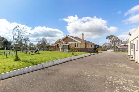 Photo of property in 122 Great South Road, Huntly, 3700