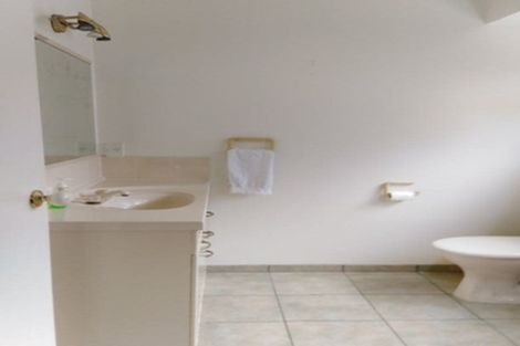 Photo of property in 16 Stewart Gibson Place, Manurewa, Auckland, 2105