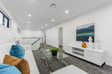 Photo of property in 52 Kumukumu Road, Long Bay, Auckland, 0630