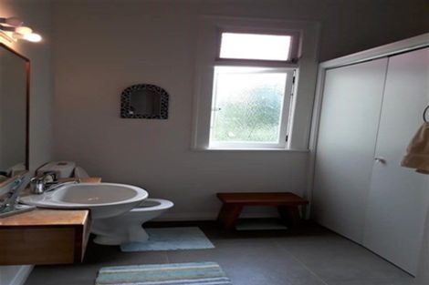 Photo of property in 137 Wellington Road, Paekakariki, 5034