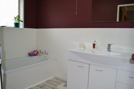 Photo of property in 24 Shortland Road, Oamaru North, Oamaru, 9494