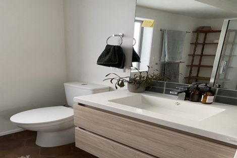 Photo of property in 3 Del Mar Place, Merrilands, New Plymouth, 4312