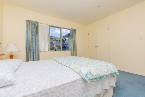 Photo of property in 6 Gresford Place, Churton Park, Wellington, 6037