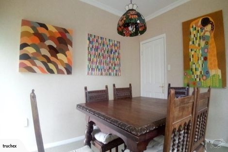 Photo of property in 6 Montgomery Terrace, Hokowhitu, Palmerston North, 4410