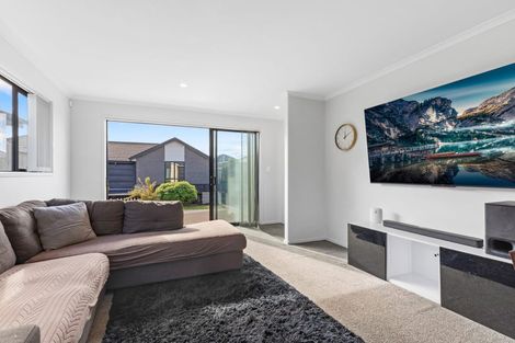 Photo of property in 10 Pense Place, Papamoa, 3118