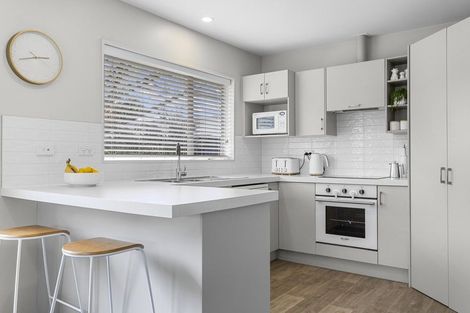 Photo of property in 4 Magnolia Lane, St Albans, Christchurch, 8052