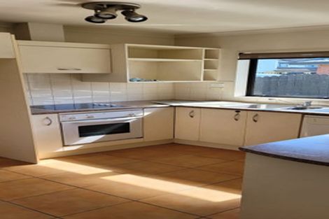 Photo of property in 3b Charlenne Close, Ranui, Auckland, 0612