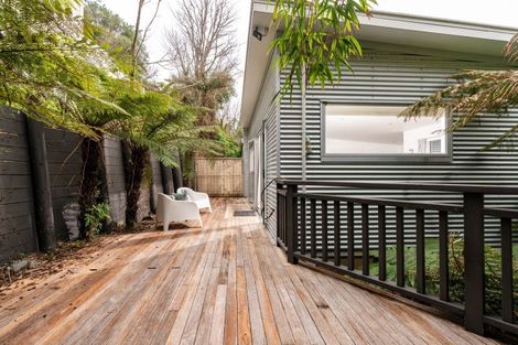 Photo of property in 21 Kopiko Way, Brooklyn, Wellington, 6021