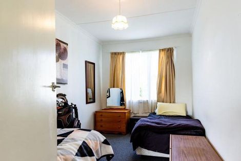 Photo of property in 15 Timaru Road, Waimate, 7924