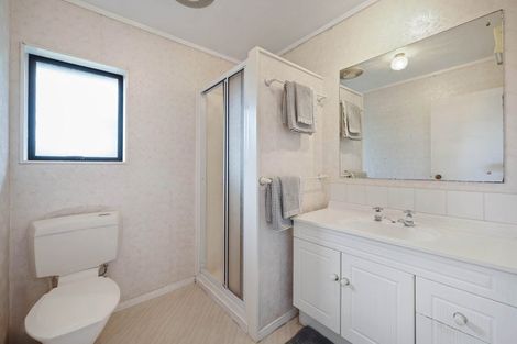 Photo of property in 57 Mirrabooka Avenue, Botany Downs, Auckland, 2010