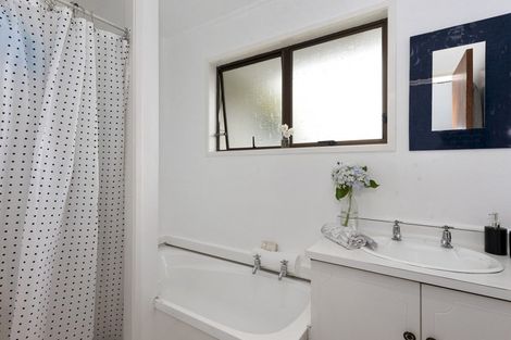 Photo of property in 94 Tuhikaramea Road, Dinsdale, Hamilton, 3204