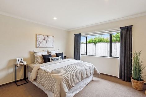 Photo of property in 26 Quadrant Heights, Paraparaumu, 5032