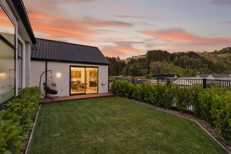 Photo of property in 6 Round Hill Rise, Cracroft, Christchurch, 8022