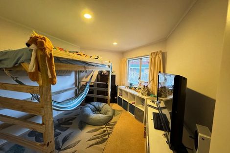 Photo of property in 1c Picasso Drive, West Harbour, Auckland, 0618