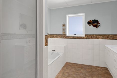 Photo of property in 30 Truby King Street, Merrilands, New Plymouth, 4312