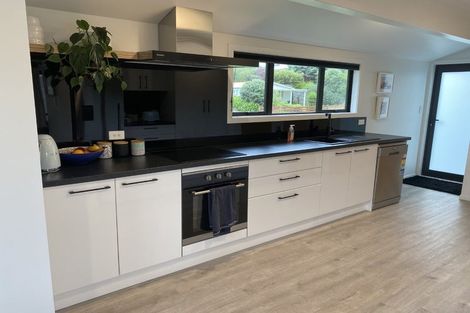 Photo of property in 38 Eruini Street, Waikanae Beach, Waikanae, 5036