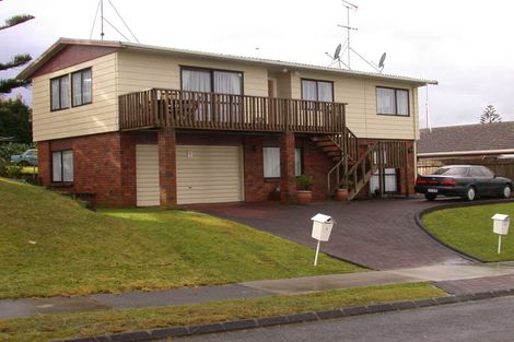 Photo of property in 1/145 Gossamer Drive, Pakuranga Heights, Auckland, 2010