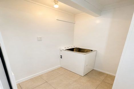 Photo of property in 40 Ruskin Road, Newlands, Wellington, 6037