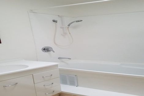 Photo of property in 820/12 Northcross Drive, Oteha, Auckland, 0632