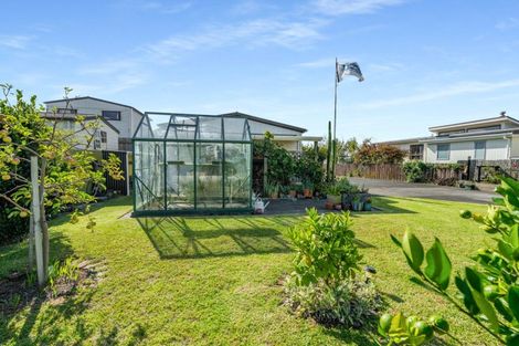Photo of property in 102 Mark Street, Whangamata, 3620