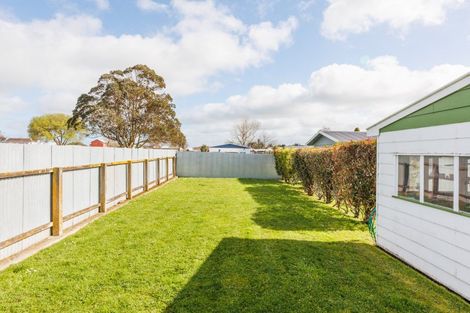 Photo of property in 16 Bendigo Street, Cloverlea, Palmerston North, 4412