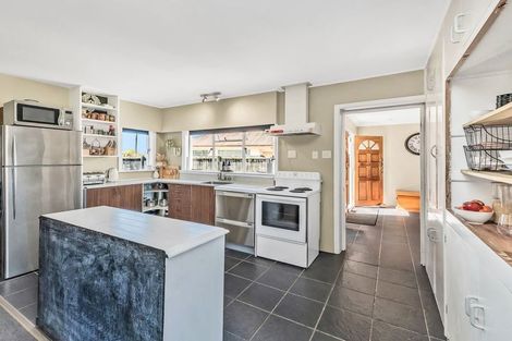 Photo of property in 35 Leeston And Lake Road, Leeston, 7632