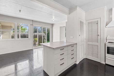 Photo of property in 10 Mahupuku Street, Greytown, 5712