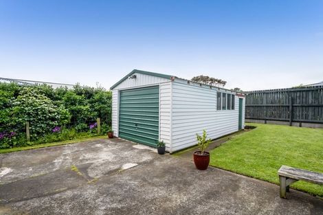 Photo of property in 18 Pohutukawa Drive, Opunake, 4616