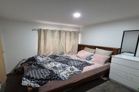 Photo of property in 30 Miriam Corban Heights, Henderson, Auckland, 0612