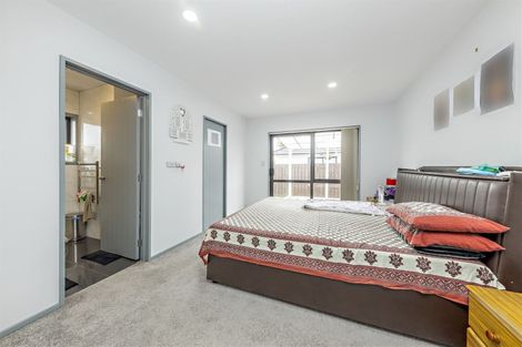 Photo of property in 51 Tarapiroe Avenue, Takanini, 2112