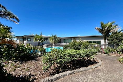 Photo of property in 69 Aberdeen Road, Castor Bay, Auckland, 0620