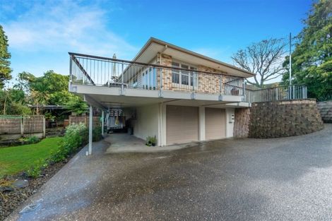 Photo of property in 99 Lake Crescent, Hamilton Lake, Hamilton, 3204