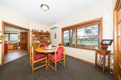 Photo of property in 10 Awatea Terrace, Hokowhitu, Palmerston North, 4410