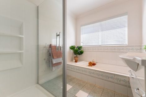 Photo of property in 10 Harvest Court, Paraparaumu, 5032