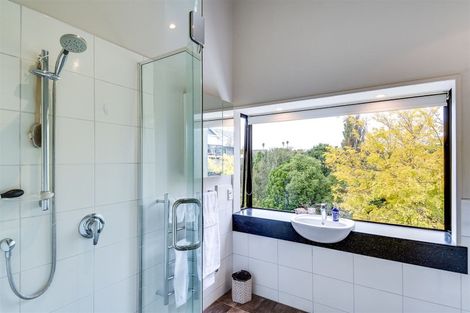 Photo of property in 19a Selwyn Road, Hospital Hill, Napier, 4110