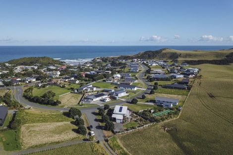Photo of property in 10 Sunset Drive, Baylys Beach, Dargaville, 0377