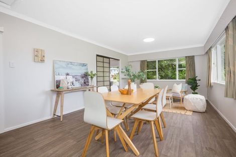 Photo of property in 5 Fyvie Avenue, Tawa, Wellington, 5028