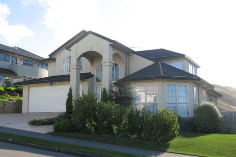 Photo of property in 2 Derry Hill, Churton Park, Wellington, 6037